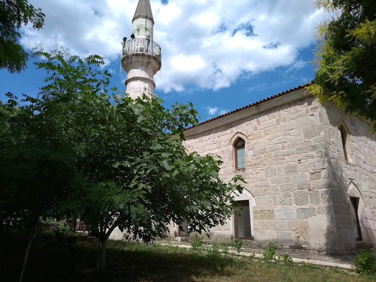 Moscheea Esmahan Sultan Mangalia
