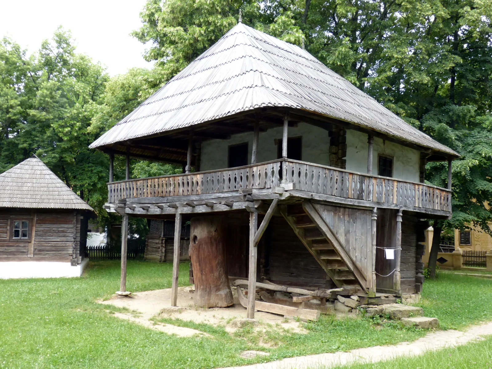 Muzeul Taranului Roman — 2