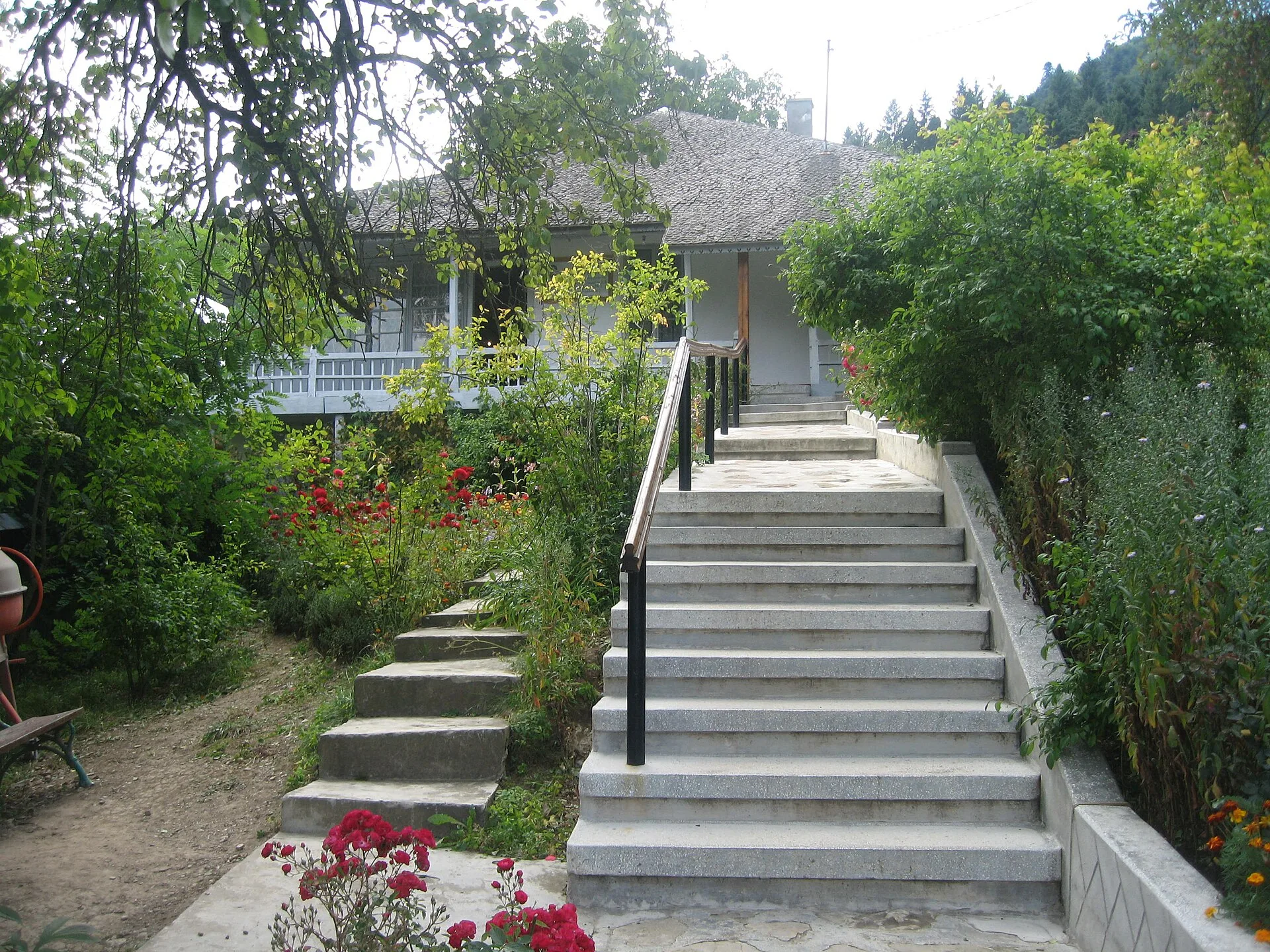 „Alexandru Vlahuță” Memorial House, Agapia