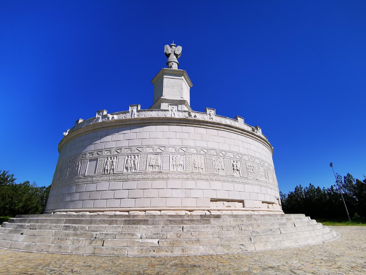Adamclisi - Monumentul Tropaeum Traiani