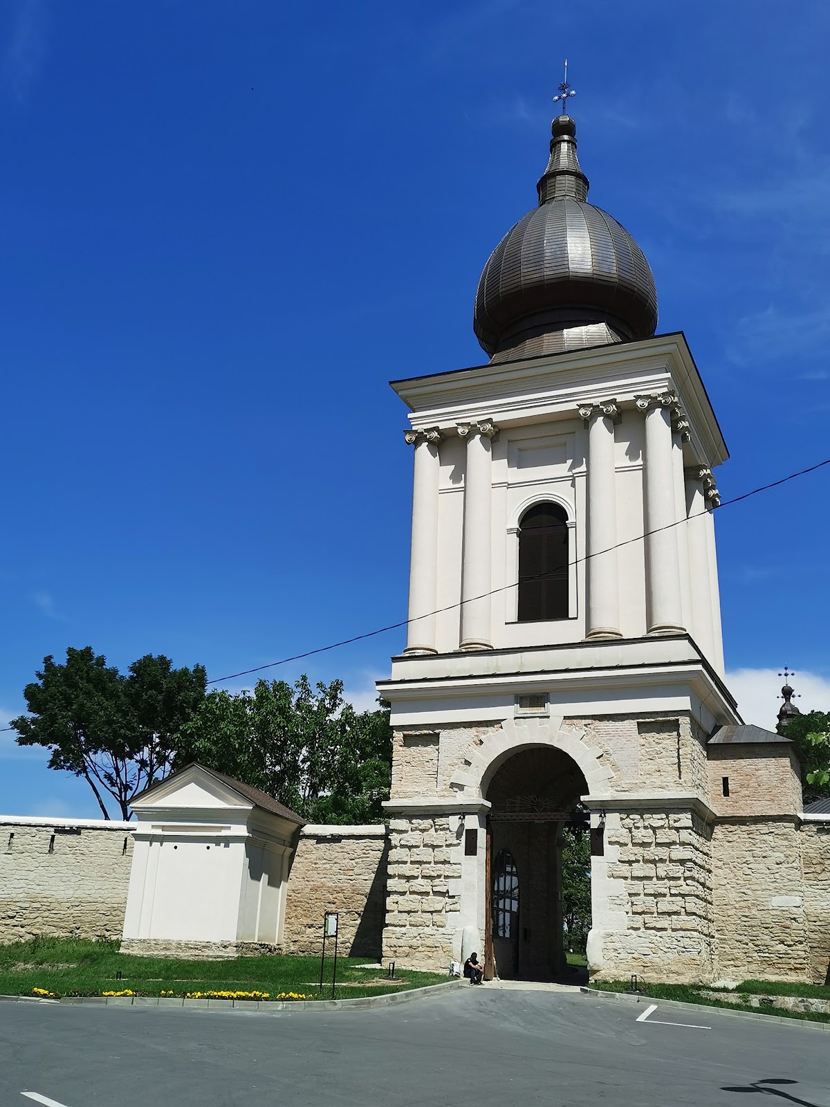Frumoasa Monastery