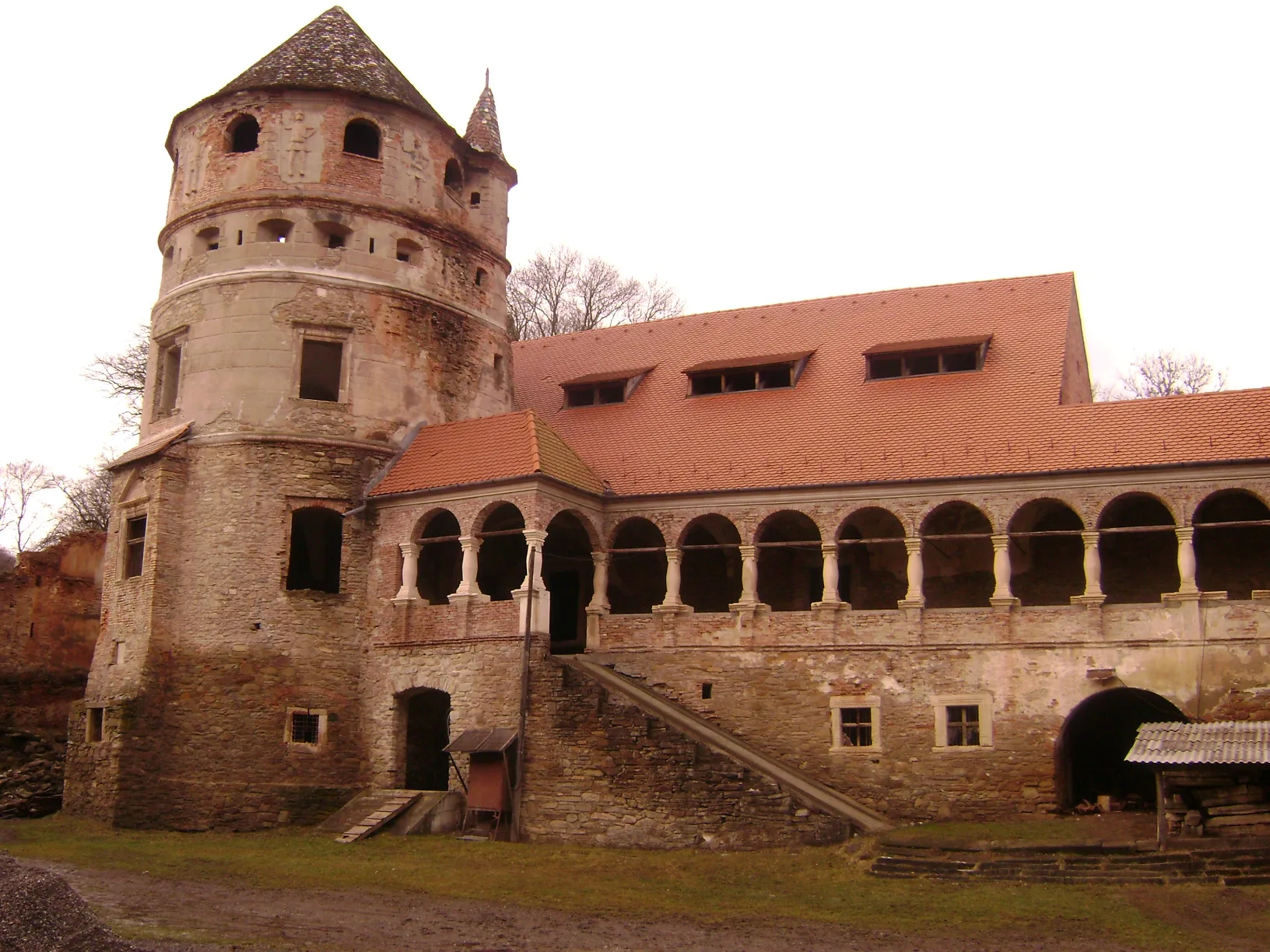 Bethlen Castle, Criș
