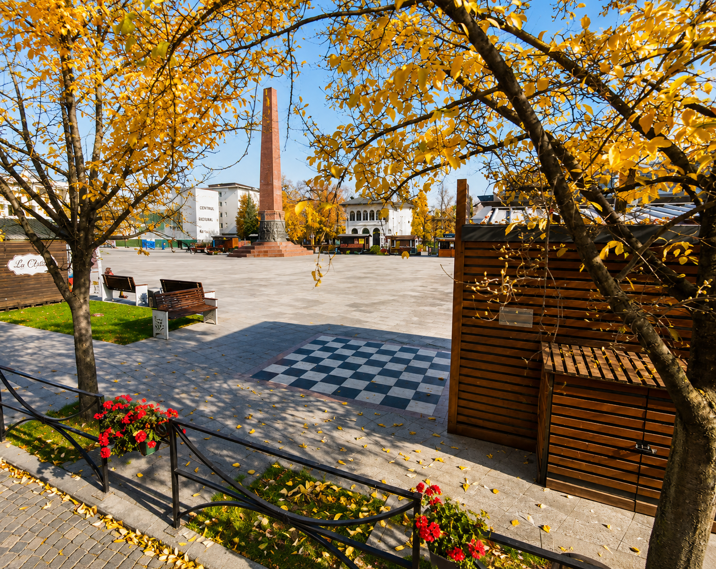 Monumentul istoric ”Ansamblul Piaţa Unirii” — 2