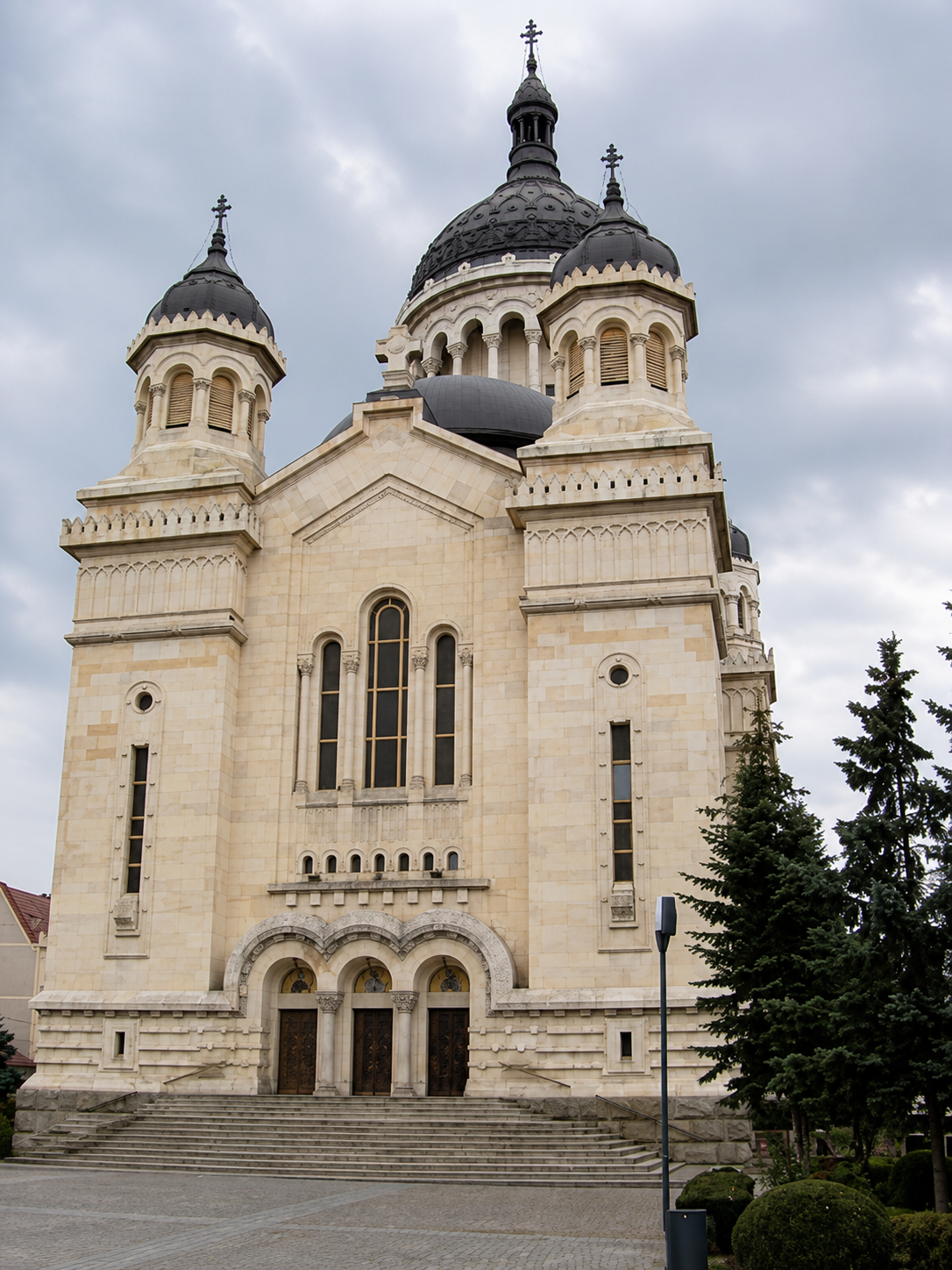 Catedrala Ortodoxa Sfantul Ioan Botezatorul Arad — 3