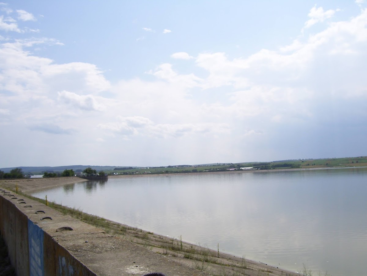 Lacul acumulare Rogojesti
