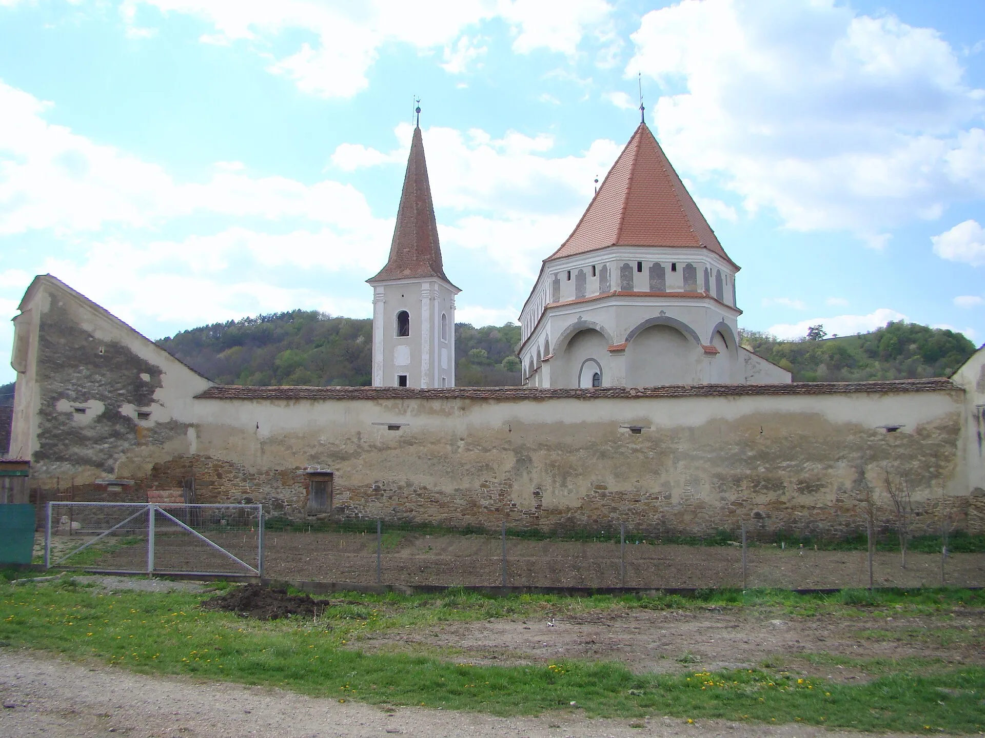 Cloașterf Fortified Church