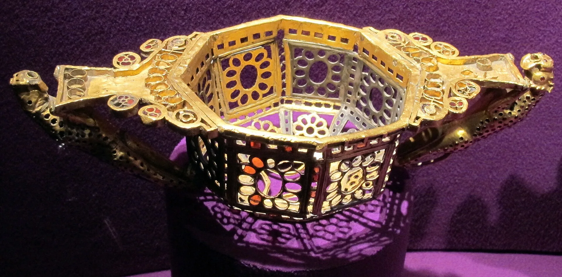 The Pietroasa Treasure: the "Hen with the Golden Chicks" and its journey of almost two centuries