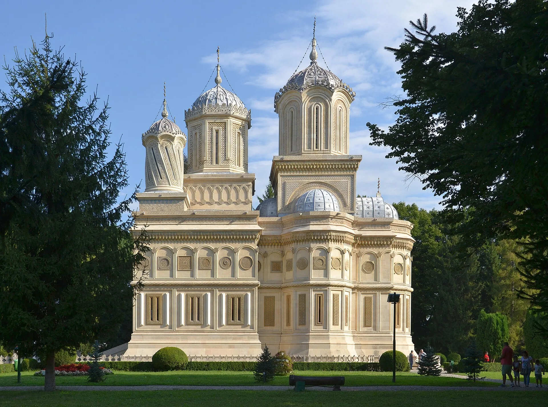 Master Manole and the Argeș Monastery: what is history and what is legend