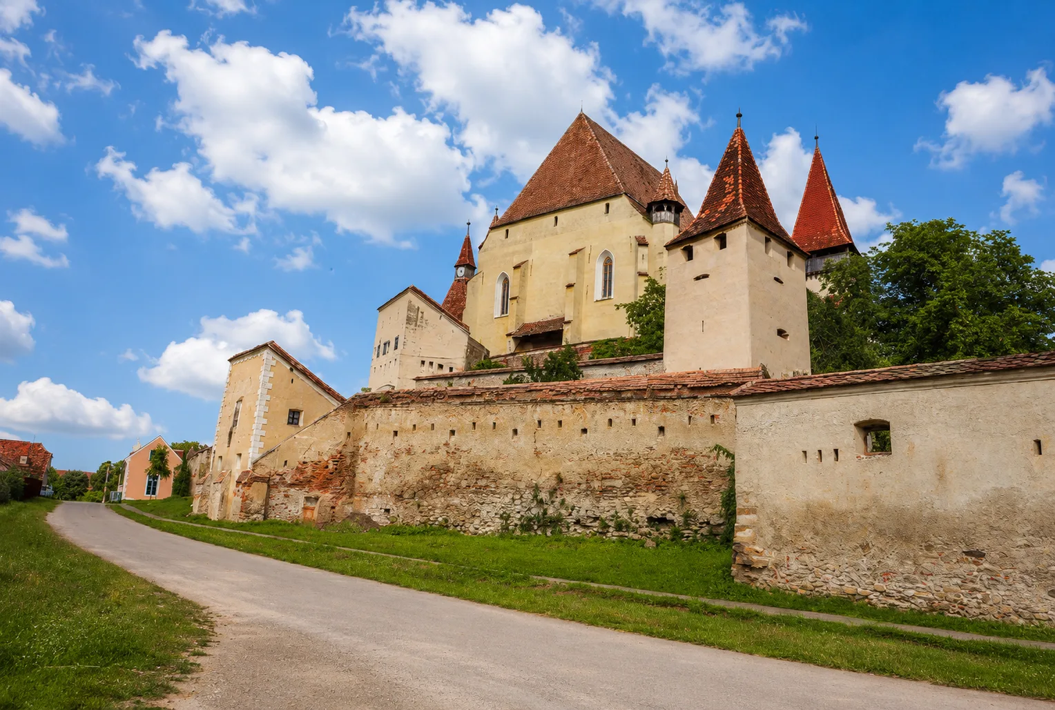 Sate cu biserici fortificate din Transilvania